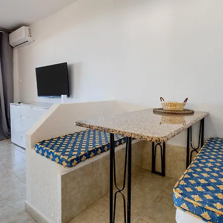 شقة Great Location 35 *